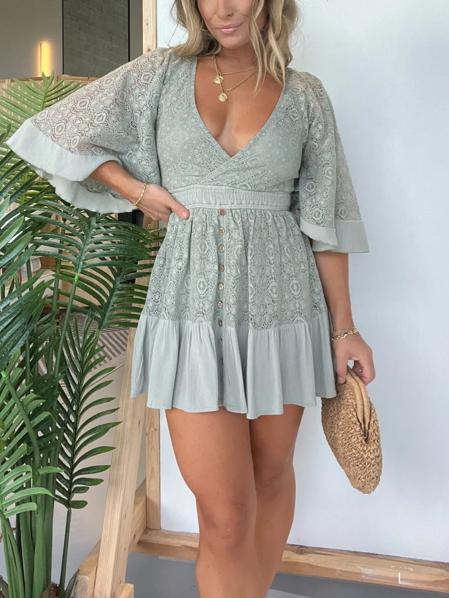 EL VESTIDO DE ENCAJE SERAPHINA