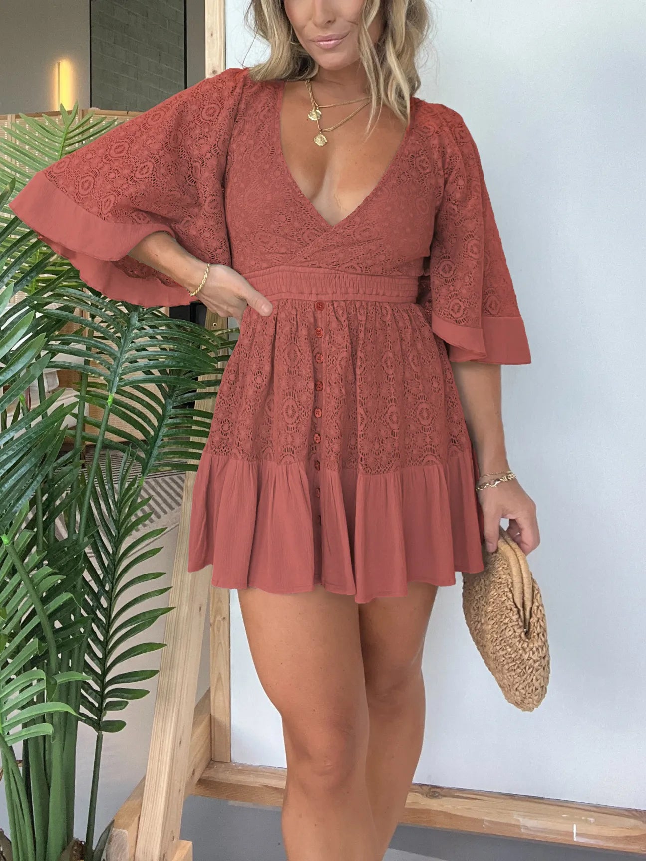 EL VESTIDO DE ENCAJE SERAPHINA