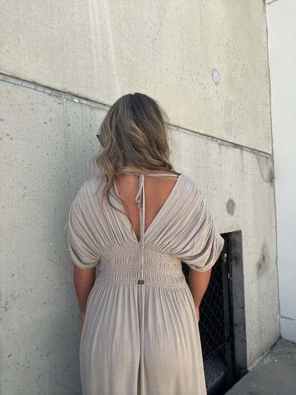 EL VESTIDO DE CORTE AURORA
